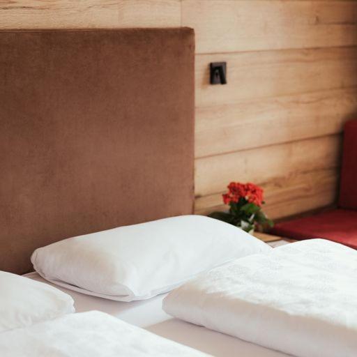Hotel Leonard ノーヴァ・ポネンテ エクステリア 写真